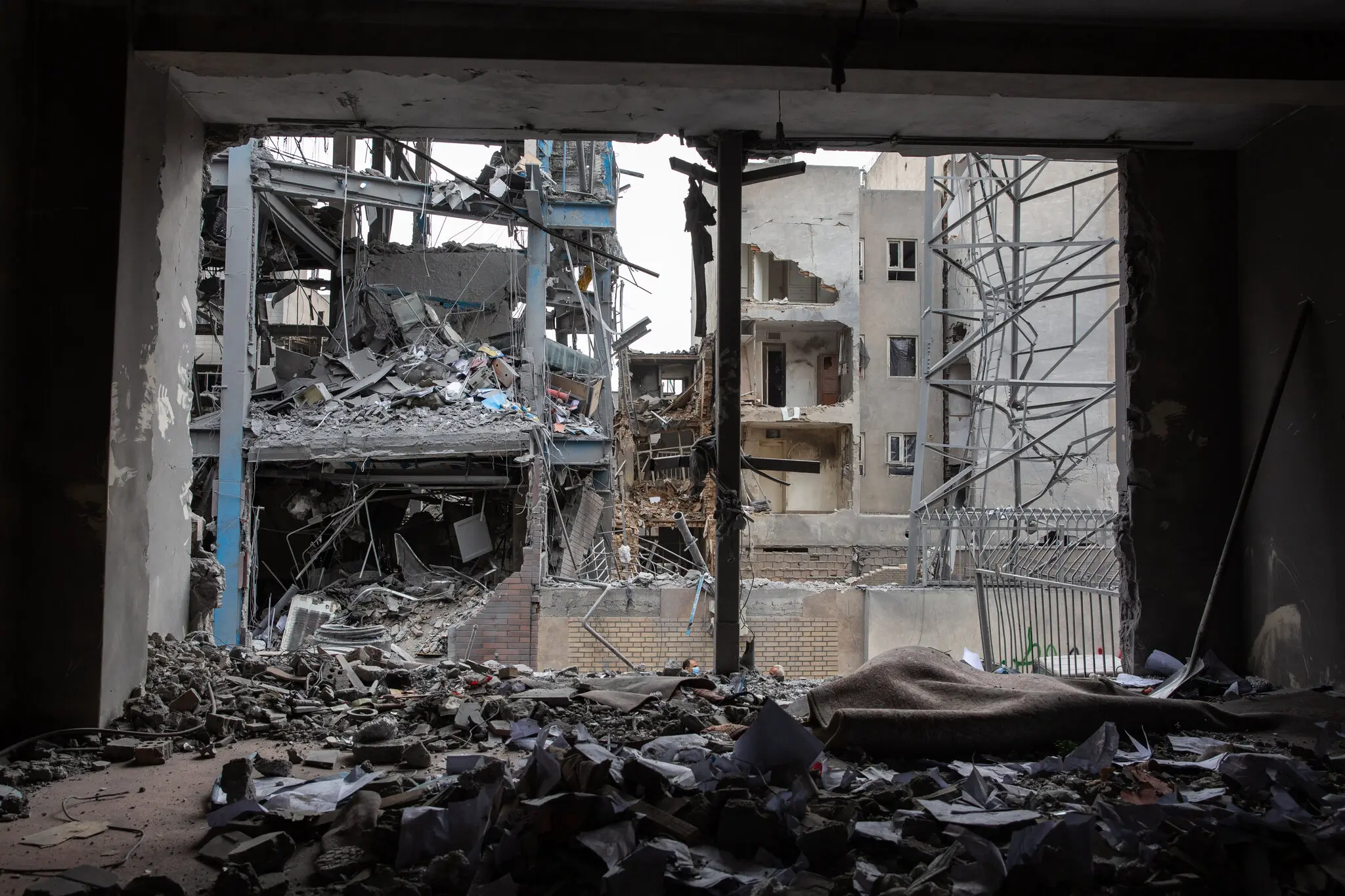 Дні страху й люті: як живе Іран під хвилями американо-ізраїльських авіаударів