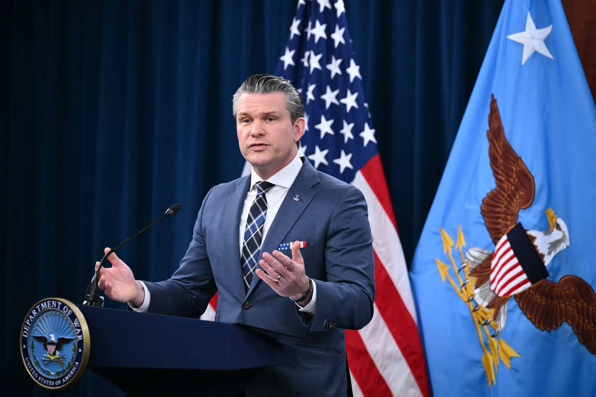 США шукають способи стримати нафтові ціни, поки війна з Іраном затягується